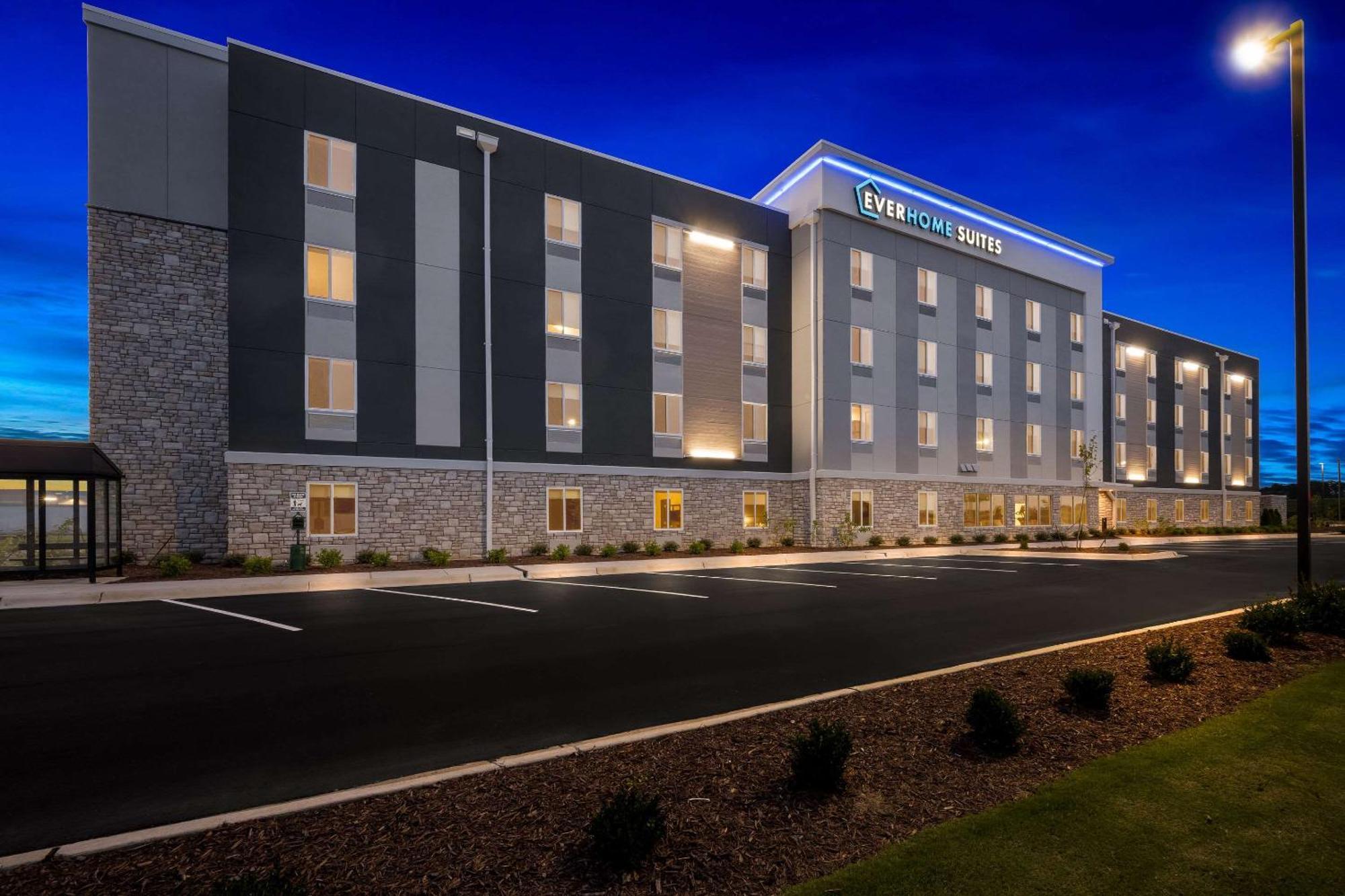 Everhome Suites Fayetteville Near Fort Bragg Eksteriør billede