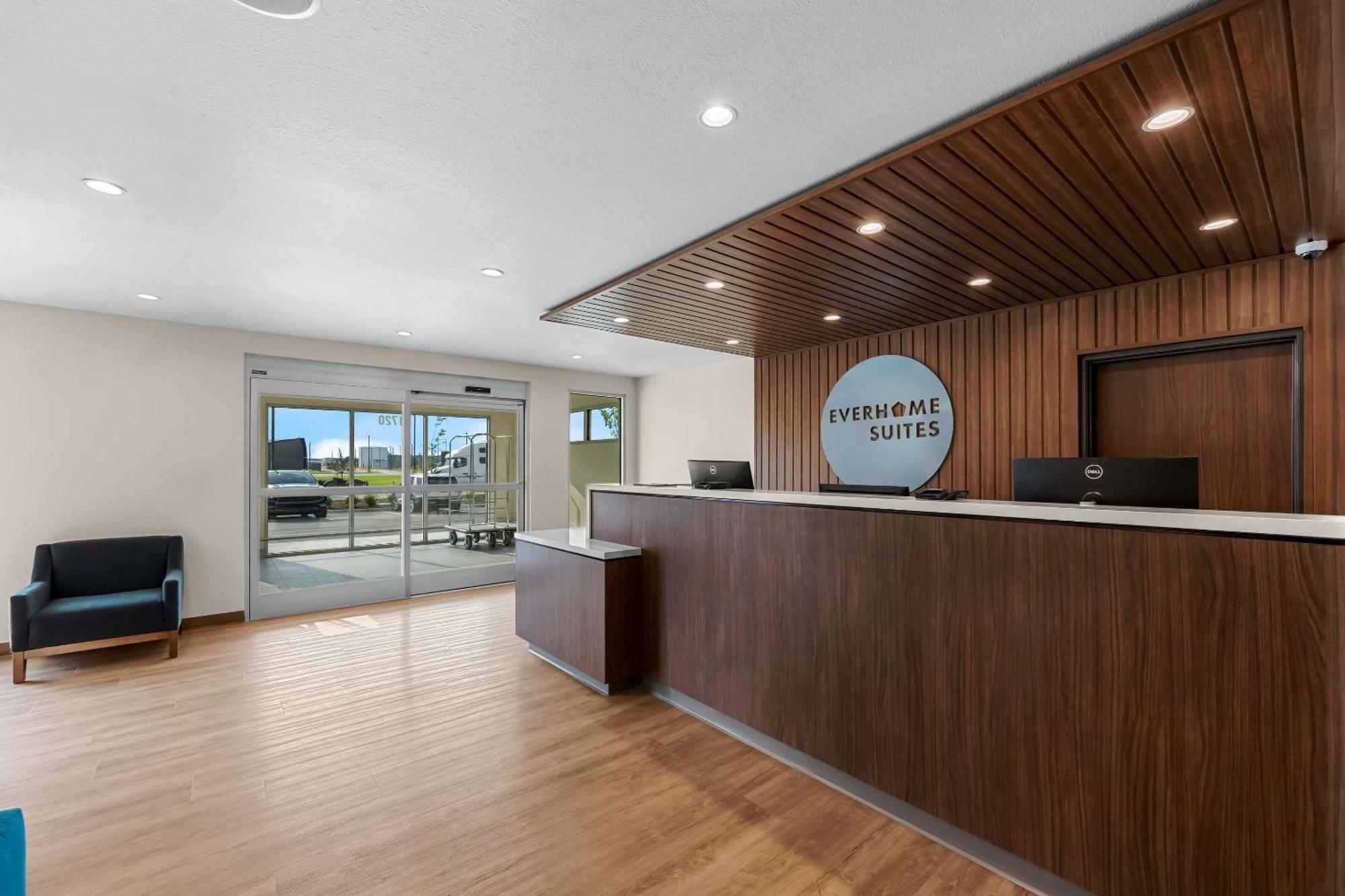 Everhome Suites Fayetteville Near Fort Bragg Eksteriør billede