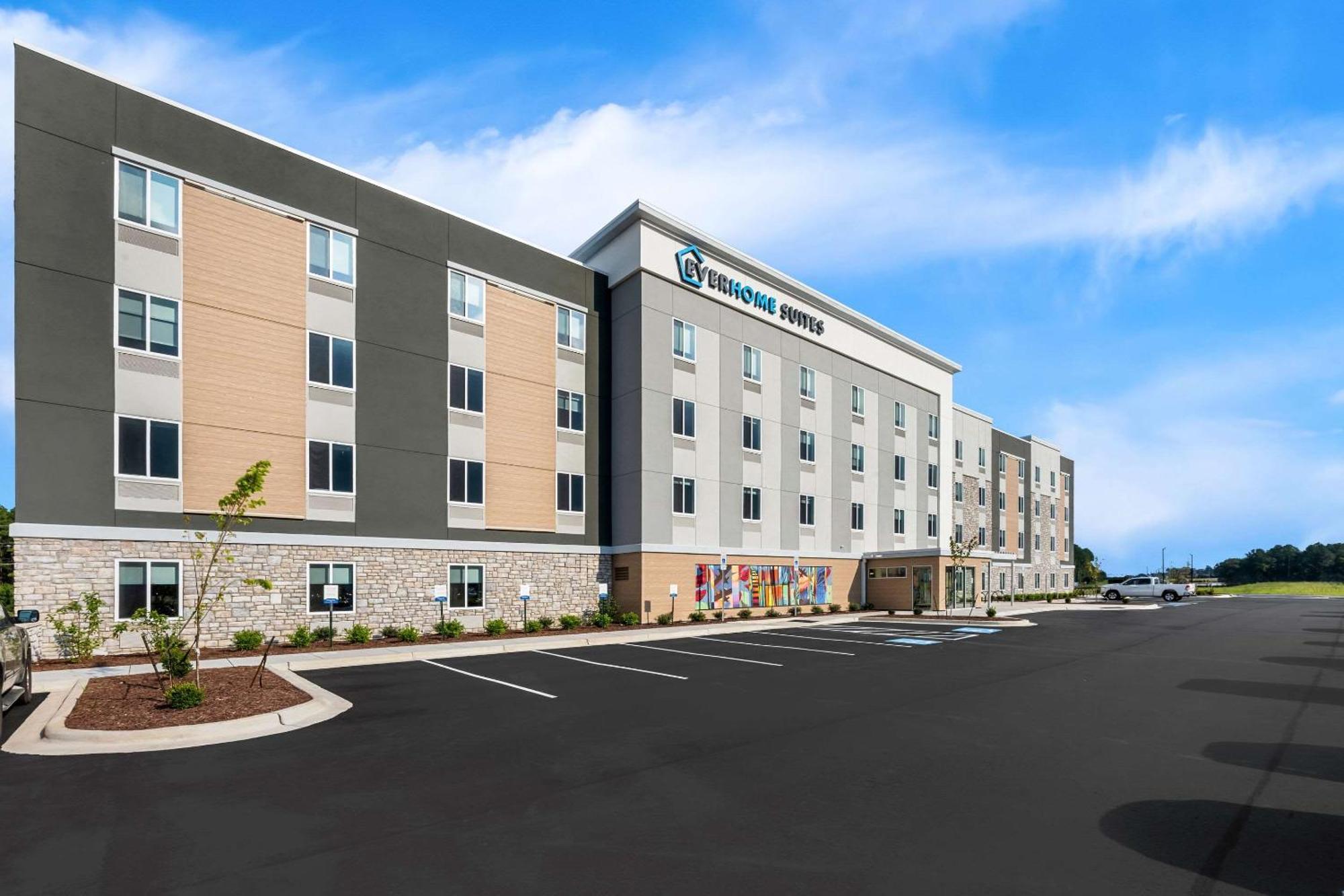 Everhome Suites Fayetteville Near Fort Bragg Eksteriør billede
