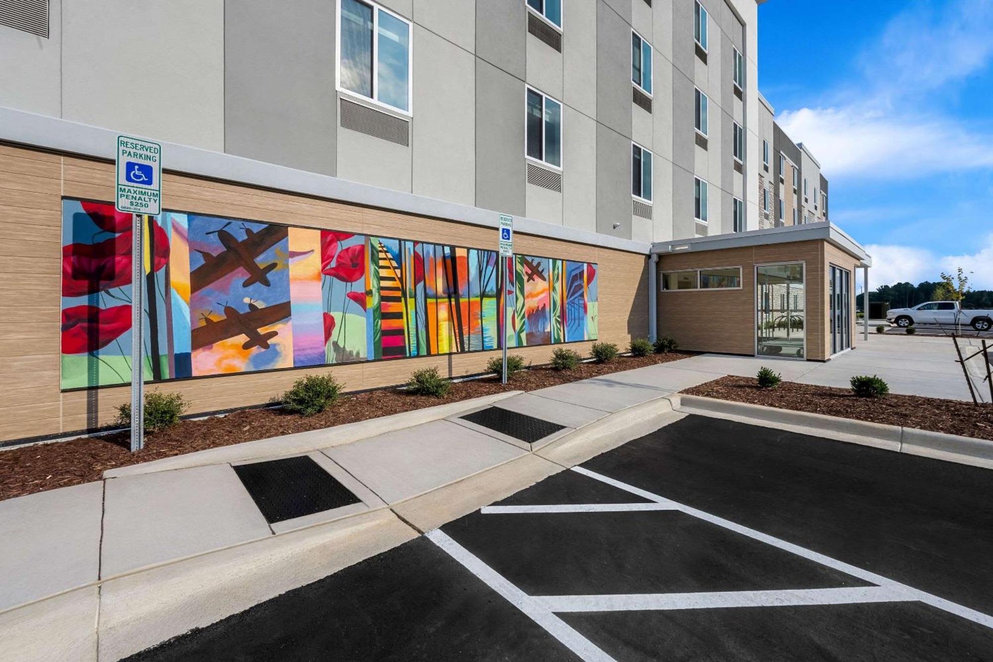 Everhome Suites Fayetteville Near Fort Bragg Eksteriør billede